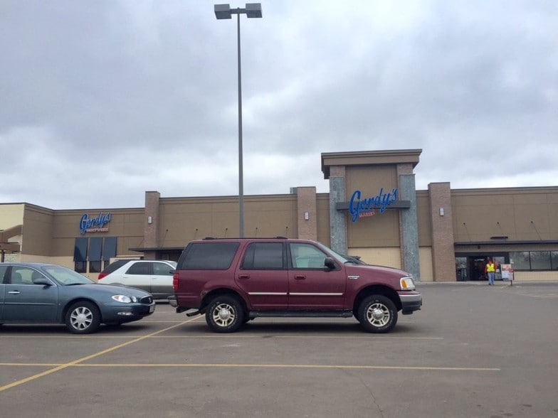 Primary Photo Of 339-409 E Prairie View Rd, Chippewa Falls Unknown For Lease
