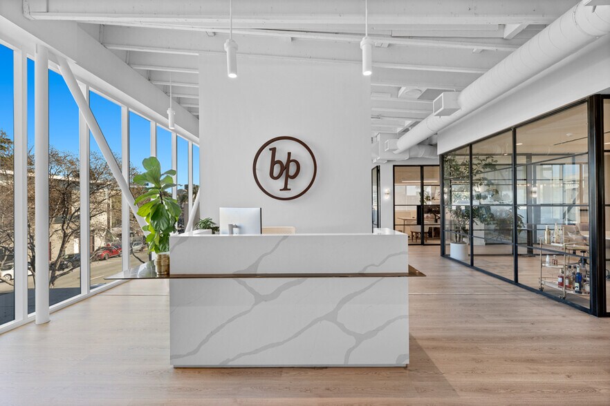 More Photos Of 909 W Laurel St, San Diego Office For Sale