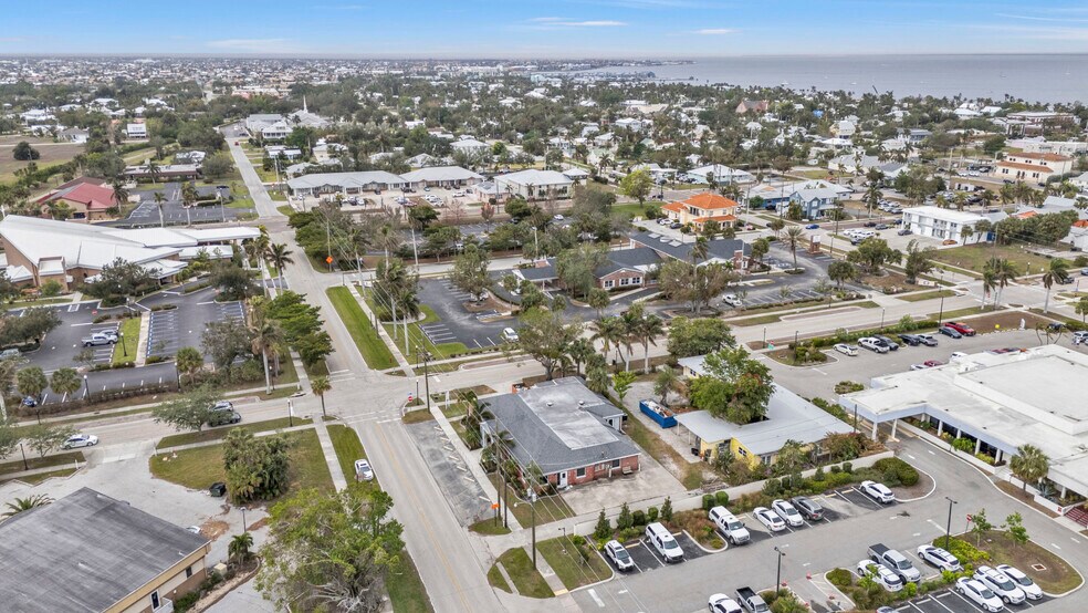 More Photos Of 128 W Charlotte Ave, Punta Gorda Office Residential For Sale