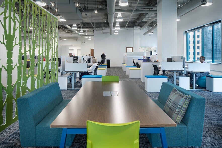 More Photos Of 651 Nicollet Mall, Minneapolis Office For Lease