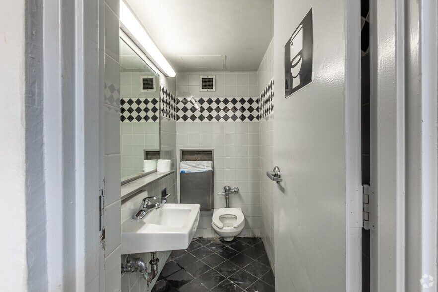 More Photos Of 1147 20th St NW, Washington Medical For Sale