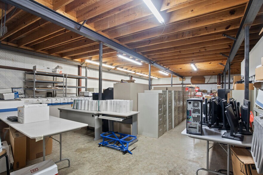 More Photos Of 412 Texas Highway 37, Mount Vernon Medical For Sale