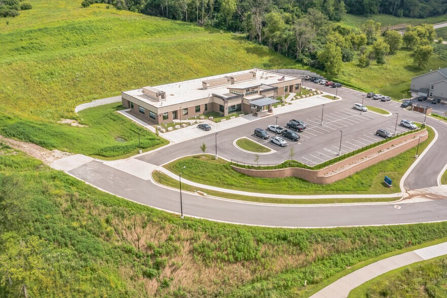 More Photos Of 1106 Military Blvd, Decorah Office For Sale