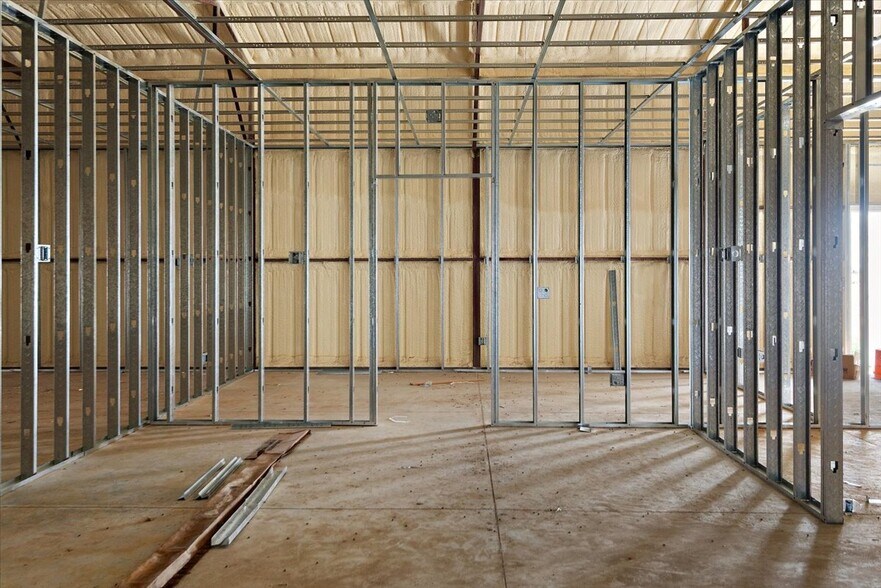 More Photos Of 20040 Grasslands Ln, Ordway Warehouse For Sale