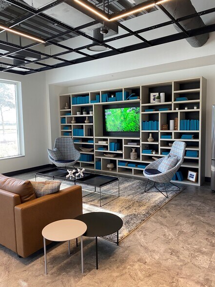 More Photos Of 10451 NW 117th Ave, Miami Coworking Space