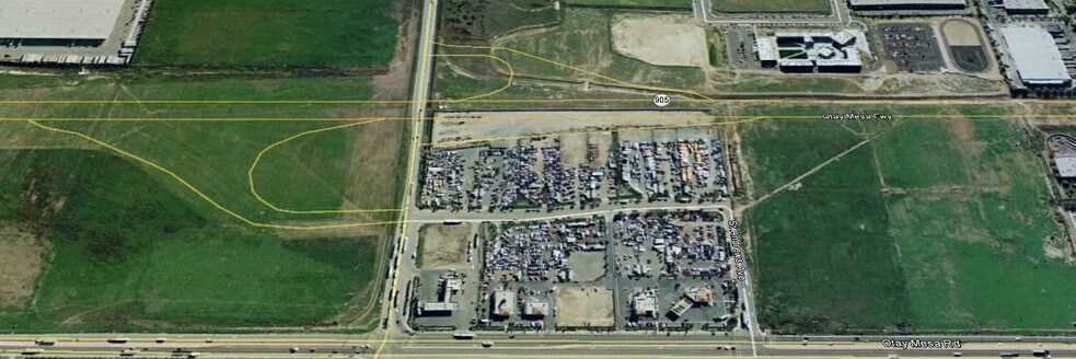 More Photos Of Otay Mesa Rd, San Diego Freestanding For Lease