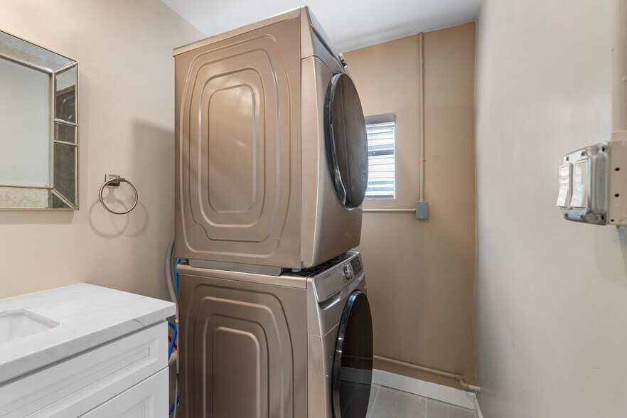 More Photos Of 1195 Georgia St, Imperial Beach Apartments For Sale