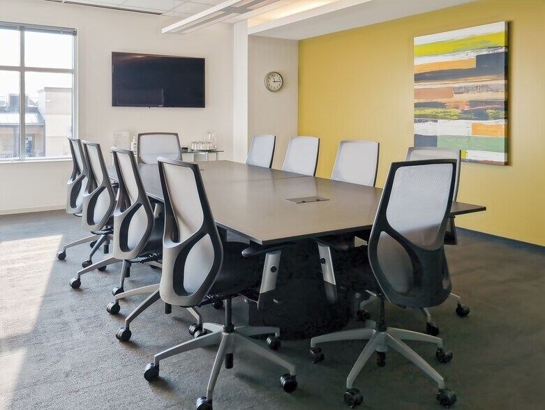 More Photos Of 12600 Hill Country Blvd, Bee Cave Coworking Space