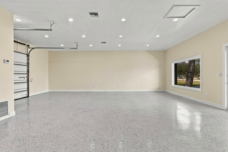 More Photos Of 1228 S Hopkins Ave, Titusville Office For Sale