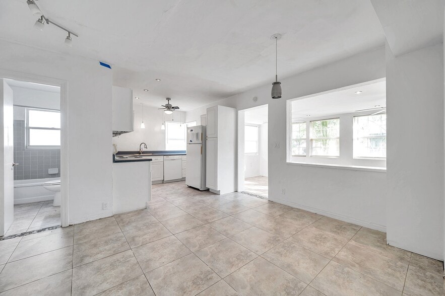 More Photos Of 5113 28th Ave S, South Pasadena Apartments For Sale