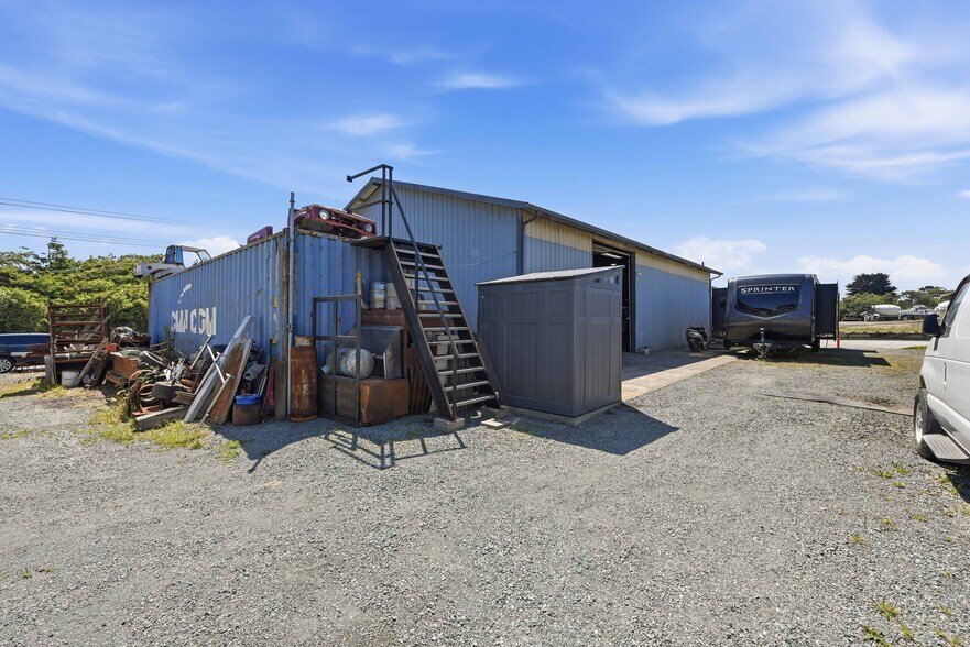 More Photos Of 55374 Rosa Rd, Bandon Manufacturing For Sale