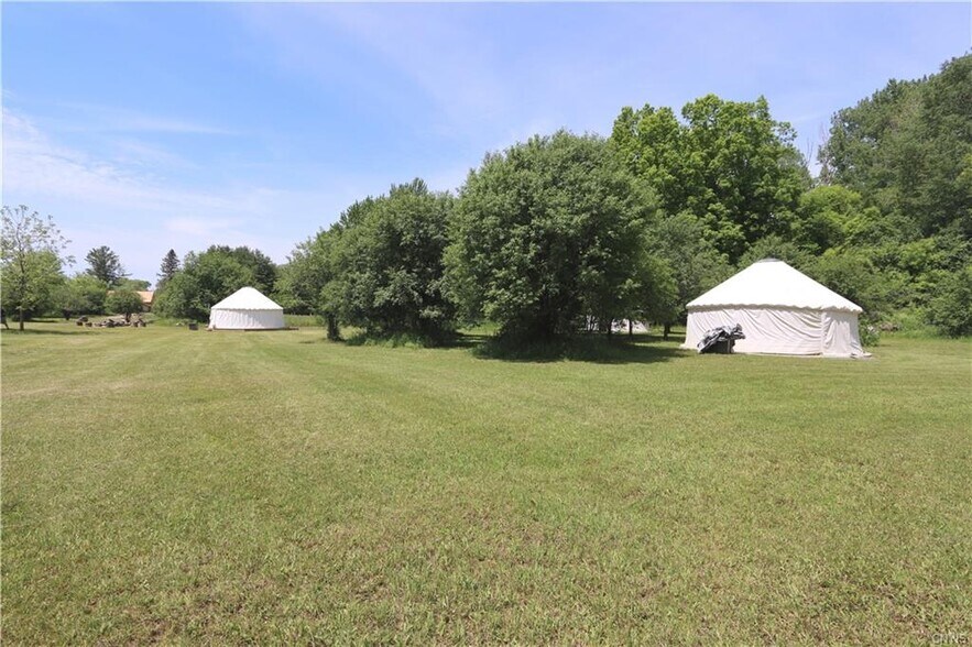 More Photos Of 14211 Dodge Ave, Sackets Harbor General Retail For Sale