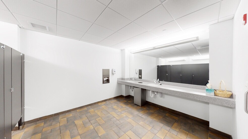 More Photos Of 43 Harvard St, Worcester Office For Lease