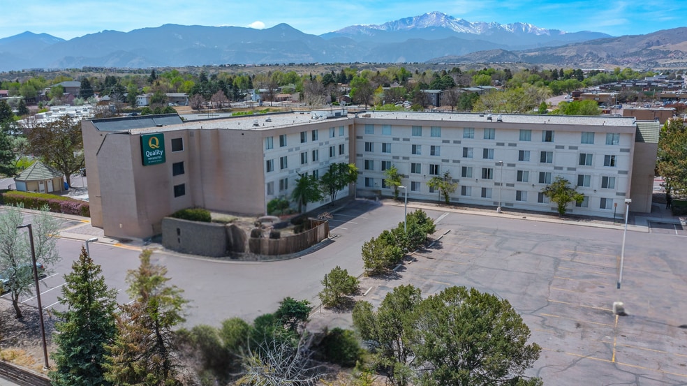 Primary Photo Of 555 Garden of the Gods Rd, Colorado Springs Hotel For Sale