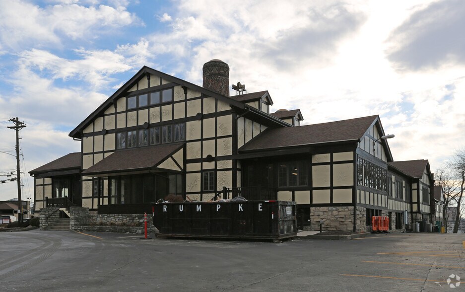 More Photos Of 1077 Celestial St, Cincinnati Office For Lease