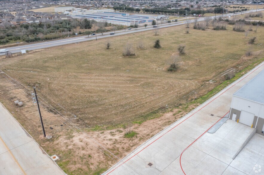 More Photos Of 20720 Clay Center Dr, Katy Unknown For Lease