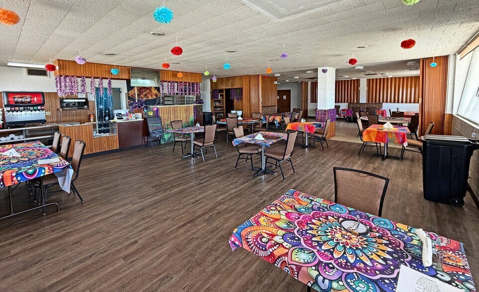 More Photos Of 1202 Castle Rock St, Quinter Hotel For Sale