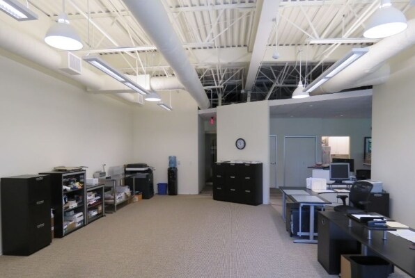More Photos Of 25030 SW Parkway Ave, Wilsonville Office For Sale