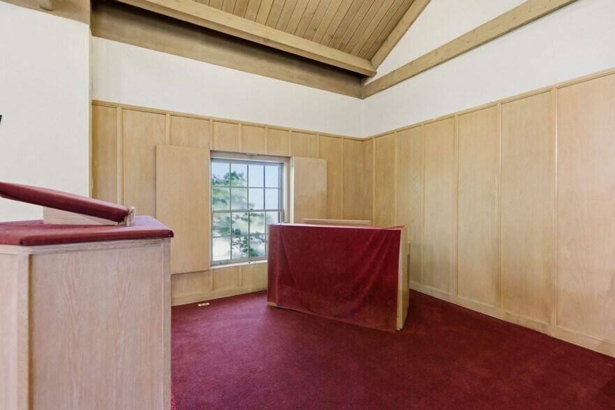 More Photos Of 405 S Westmore Ave, Lombard Religious Facility For Sale