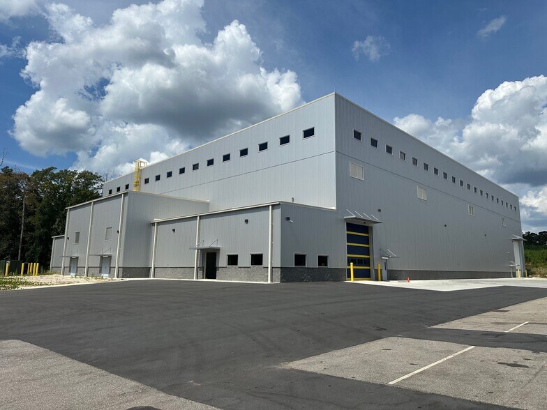 Primary Photo Of 600 Fox Run Ave, Opelika Manufacturing For Lease