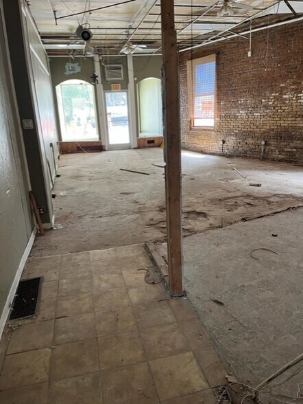 More Photos Of 96 Speedwell Ave, Morristown General Retail For Sale