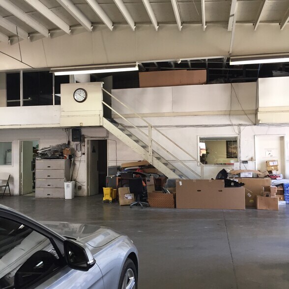 More Photos Of 3255 W Pico Blvd, Los Angeles Auto Repair For Sale