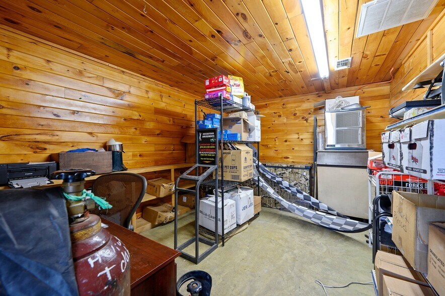 More Photos Of 6659 N US Highway 259, Broken Bow Amusement Park For Sale