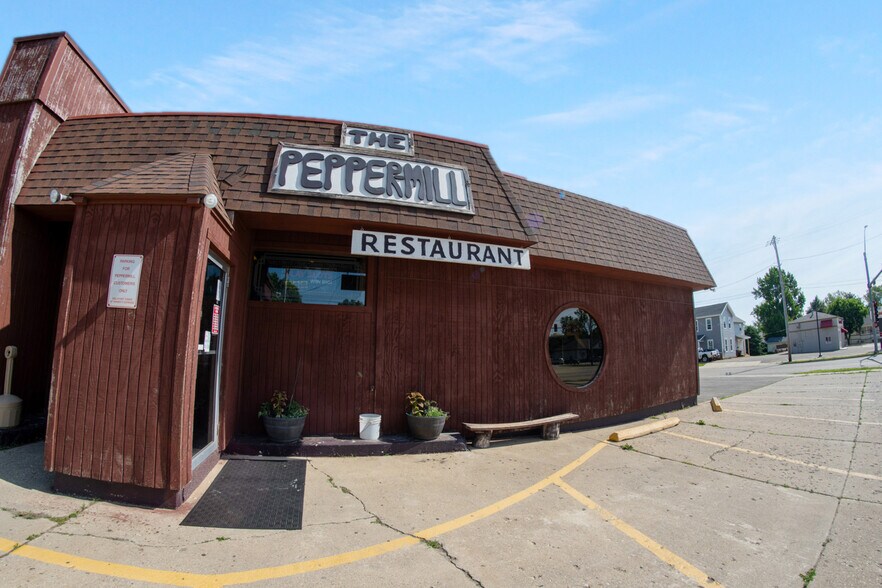 More Photos Of 10 E Hitt St, Mount Morris Restaurant For Sale