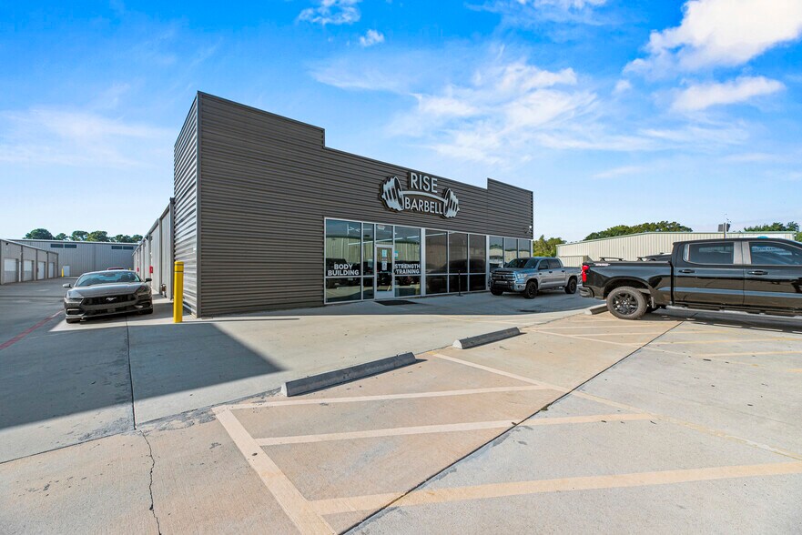 More Photos Of 11703-11711 Spring Cypress Rd, Tomball Unknown For Lease