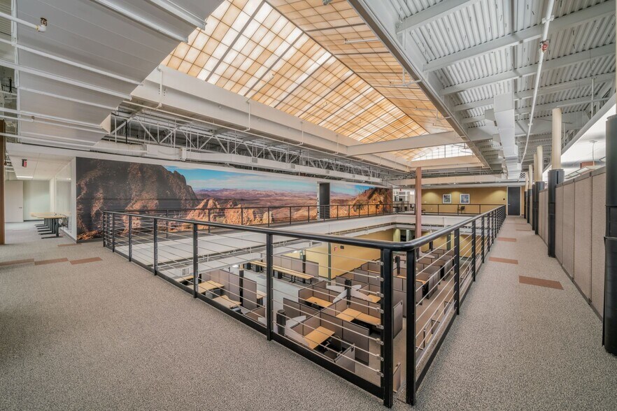 More Photos Of 11403 Compaq Center West Dr, Houston Research And Development For Lease