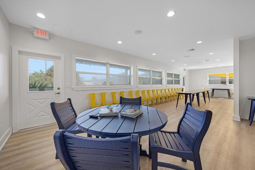 More Photos Of 19950-19980 Overseas Hwy, Sugarloaf Key Office For Sale