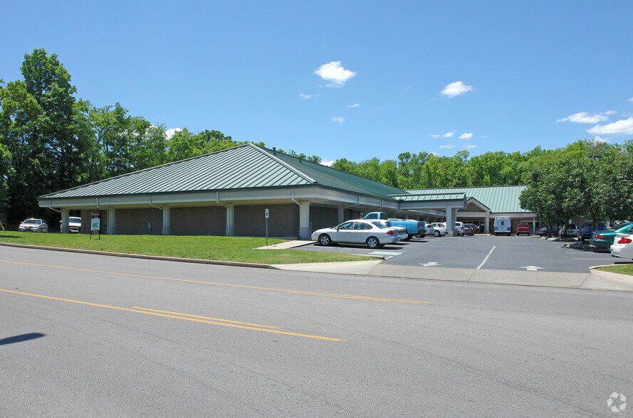 More Photos Of 1001-1045 N Highland Ave, Murfreesboro Medical For Lease