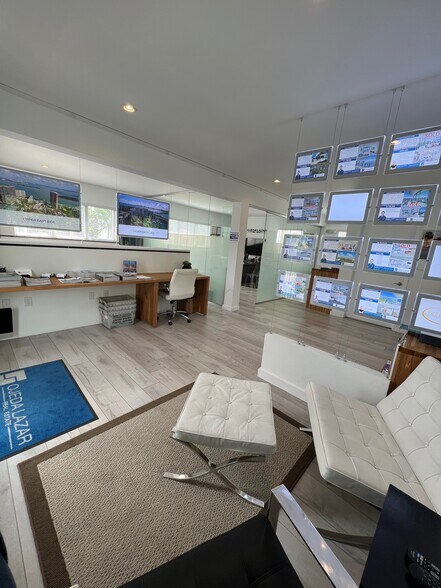 More Photos Of 6318 Biscayne Blvd, Miami General Retail For Lease