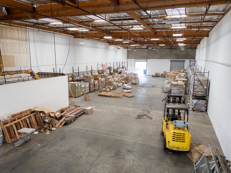 More Photos Of 775 Anita St, Chula Vista Distribution For Lease