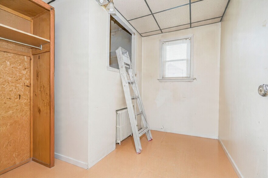 More Photos Of 58 Van Riper St, Staten Island Land For Sale