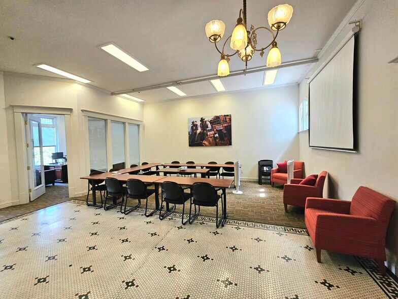 More Photos Of 426-434 Broadway St, Chico Office For Lease