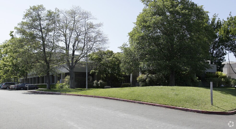 More Photos Of 300 Tamal Plz, Corte Madera Office Residential For Lease