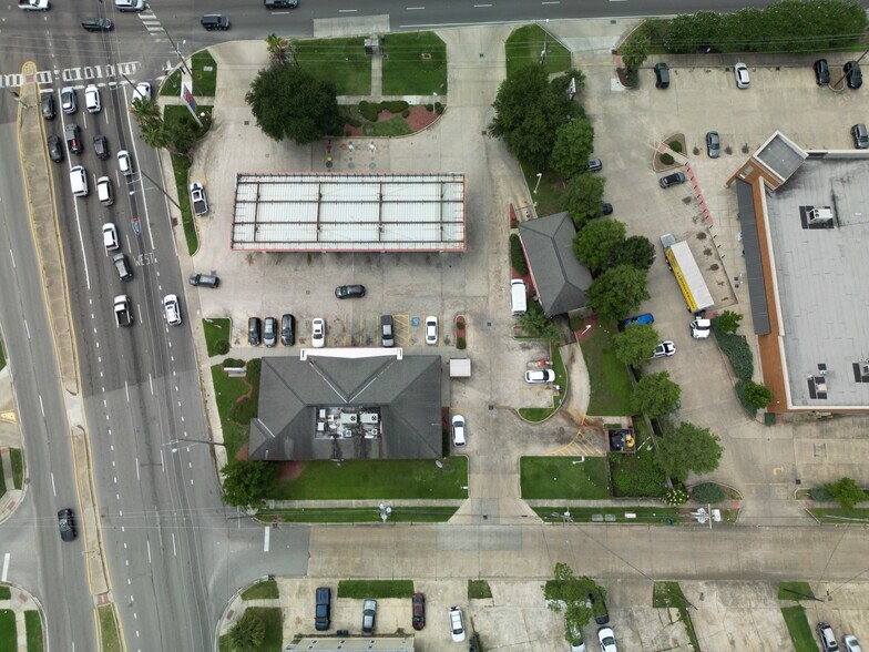 More Photos Of 4601 Veterans Memorial Blvd, Metairie Service Station For Sale