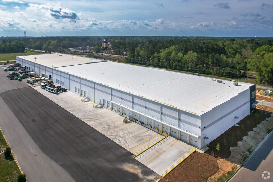 More Photos Of 104 Pinnacle Way, Summerville Manufacturing For Lease