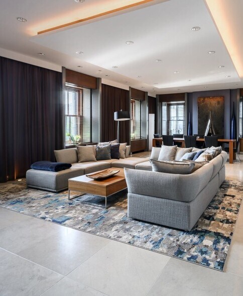 More Photos Of 357 Rue De La Commune O, Montréal Office For Sale