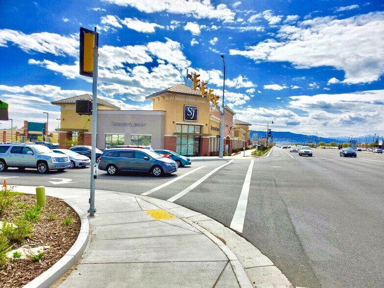 More Photos Of 160 E University Pky, Orem Unknown For Lease