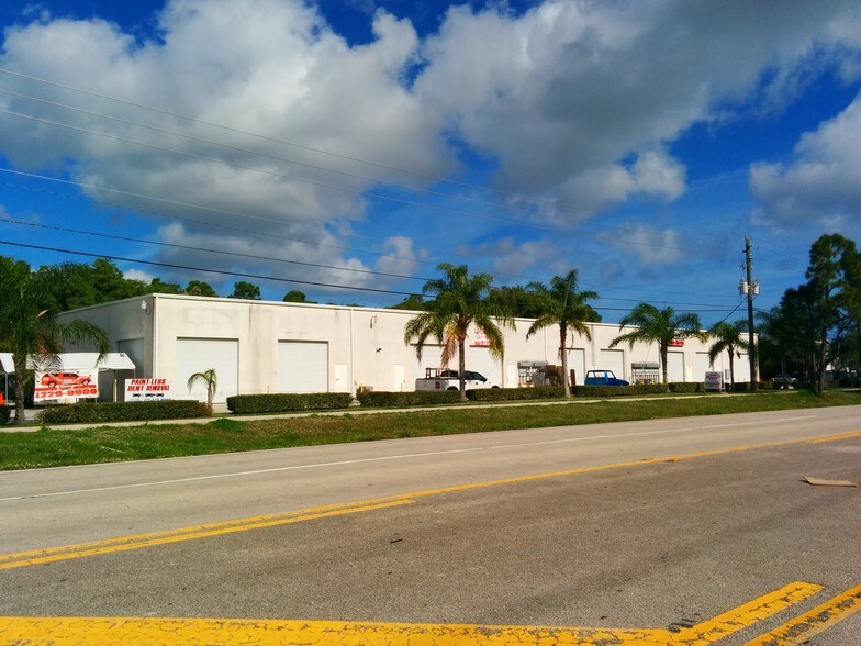 More Photos Of 845 Pop Tilton Pl, Jensen Beach Warehouse For Lease