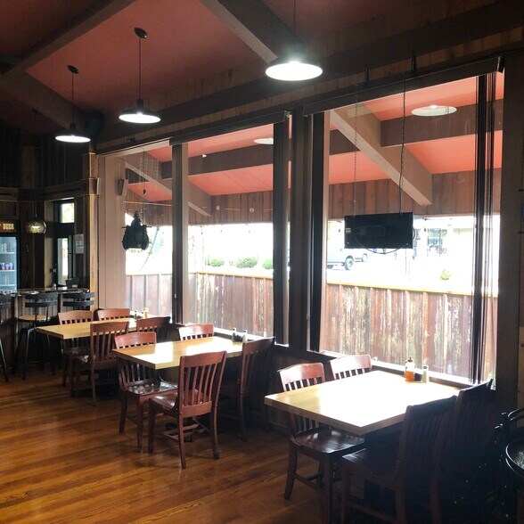 More Photos Of 1807 Olympic St, Springfield Restaurant For Lease