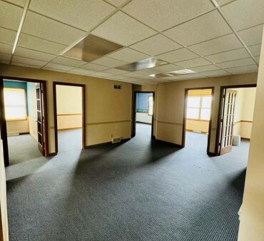 More Photos Of 250 Regency Ct, Brookfield Office For Lease