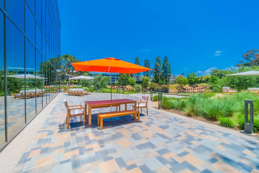 More Photos Of 4343 Von Karman Ave, Newport Beach Coworking Space