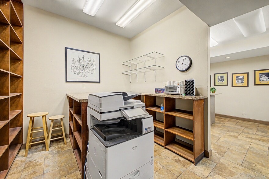 More Photos Of 930 E Osborn Rd, Phoenix Office For Sale