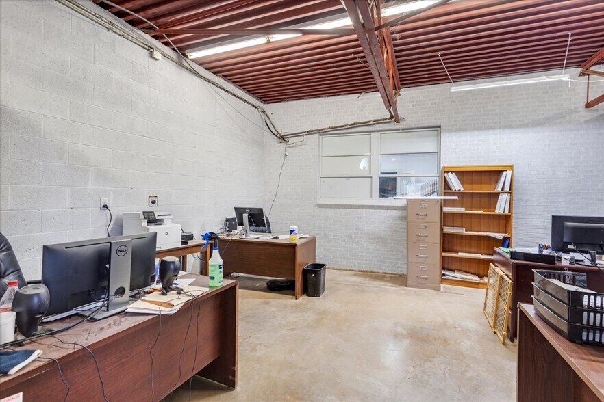 More Photos Of 1485 N Main St, Paris Land For Sale