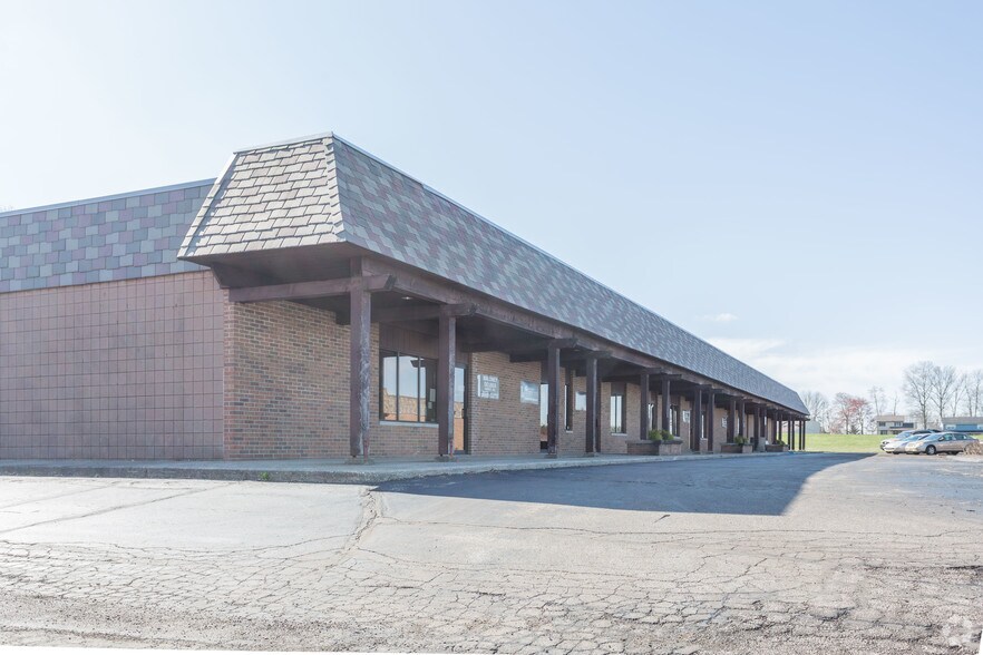 More Photos Of 105 5th St SE, Barberton Medical For Lease