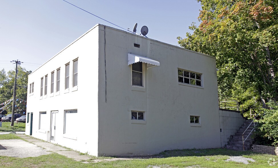 More Photos Of 9005 Hiwassee St, Charleston Storefront Retail Residential For Lease