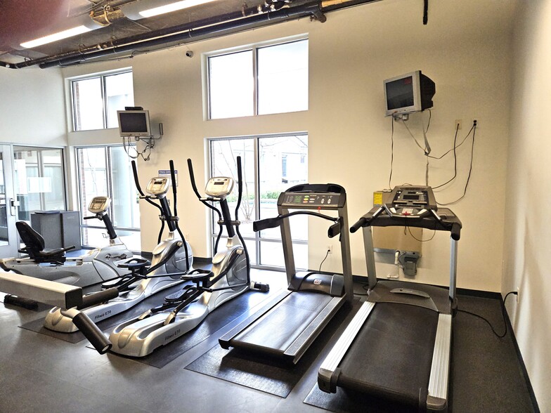 More Photos Of 620 Glen Iris Dr, Atlanta Apartments For Sale